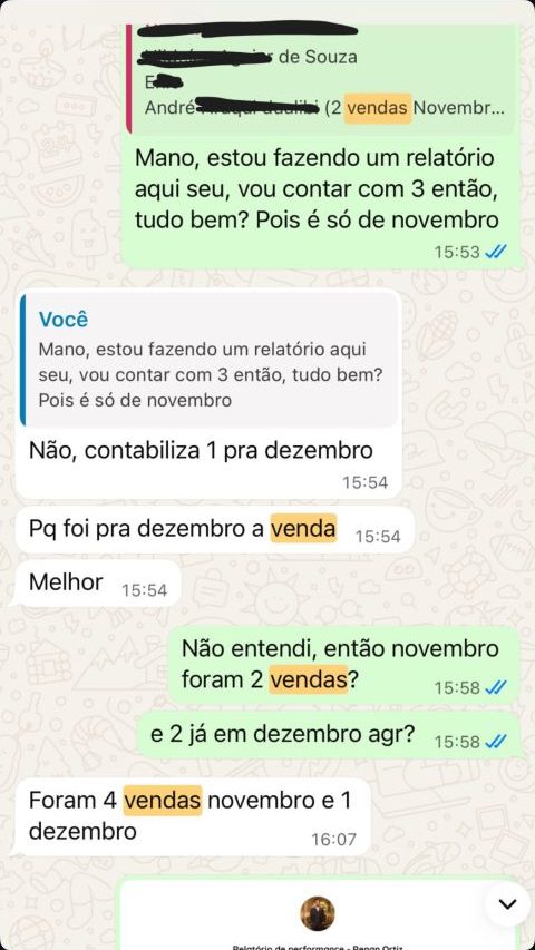 Conversa no WhatsApp: cliente confirma 4 vendas em novembro e 1 em dezembro para o relatório.